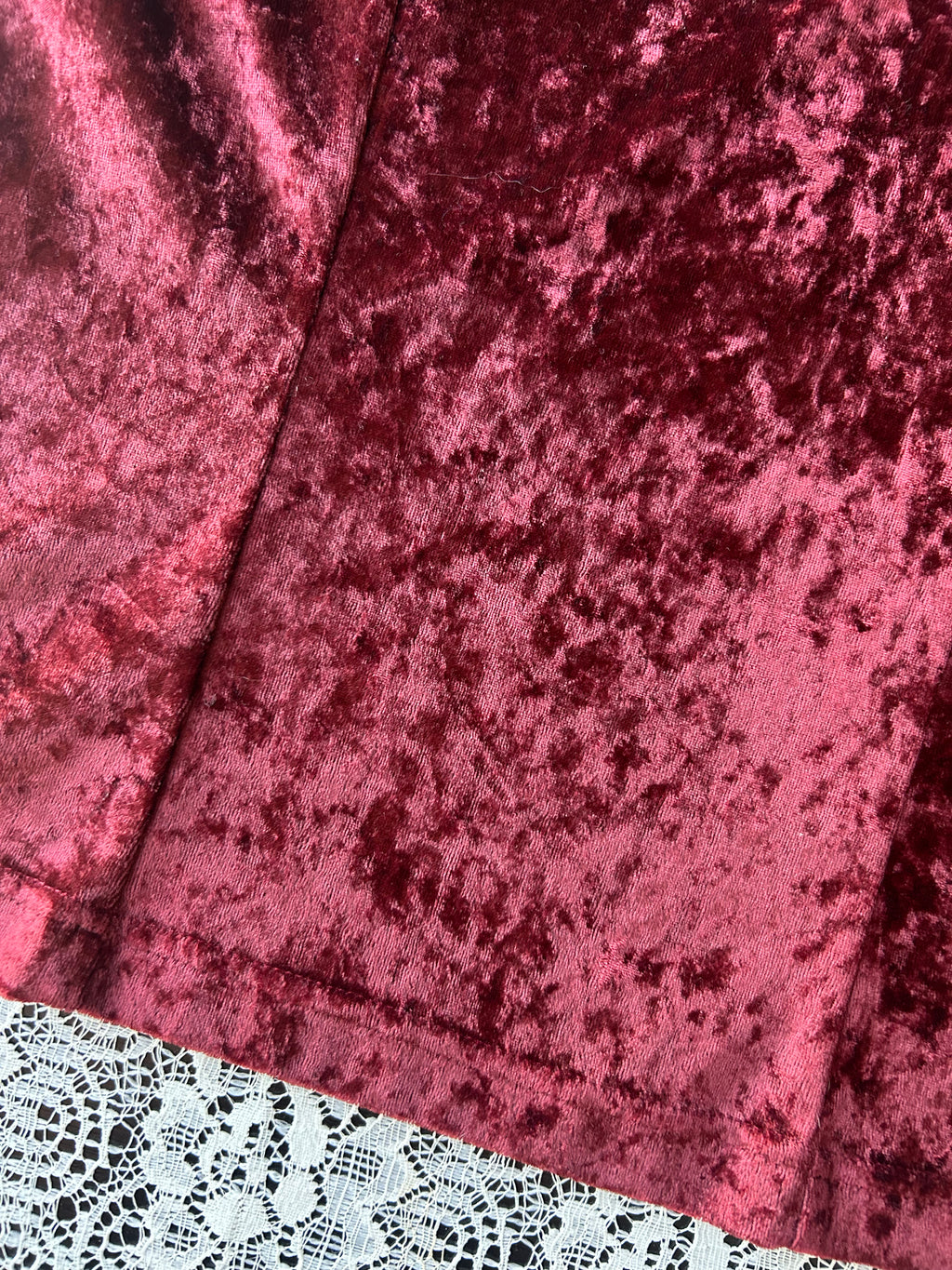 (S) Vintage 1997 Burnt Orage/Red Velvet Tank
