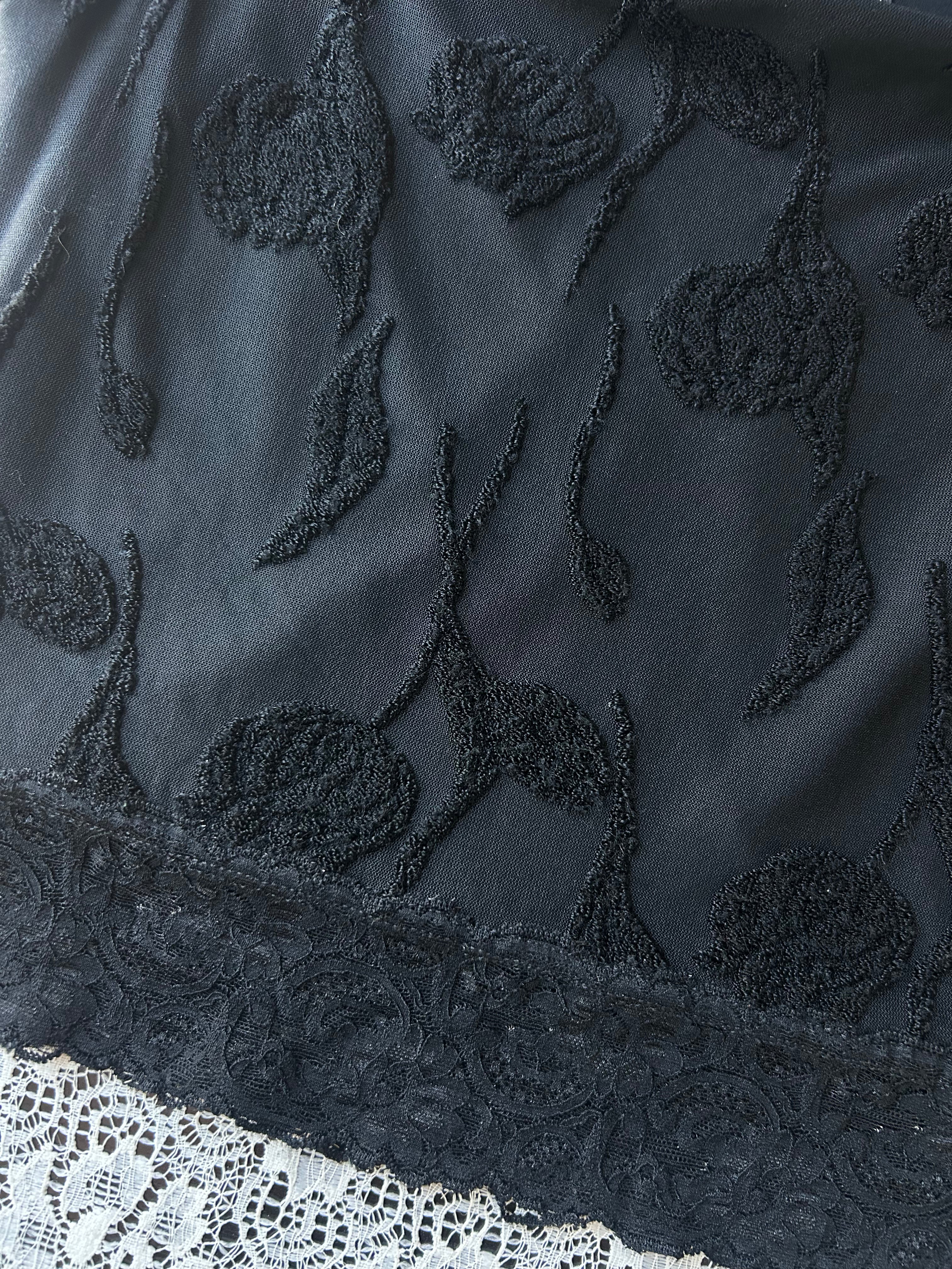 (S) Vintage 00's  Floral Embroidery Tank Top