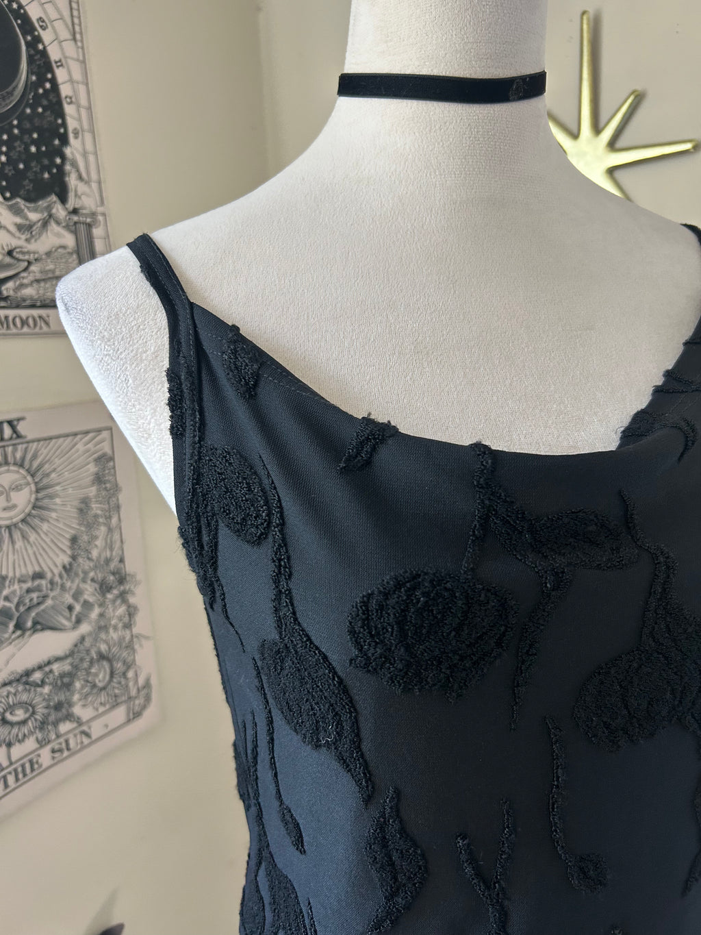 (S) Vintage 00's  Floral Embroidery Tank Top