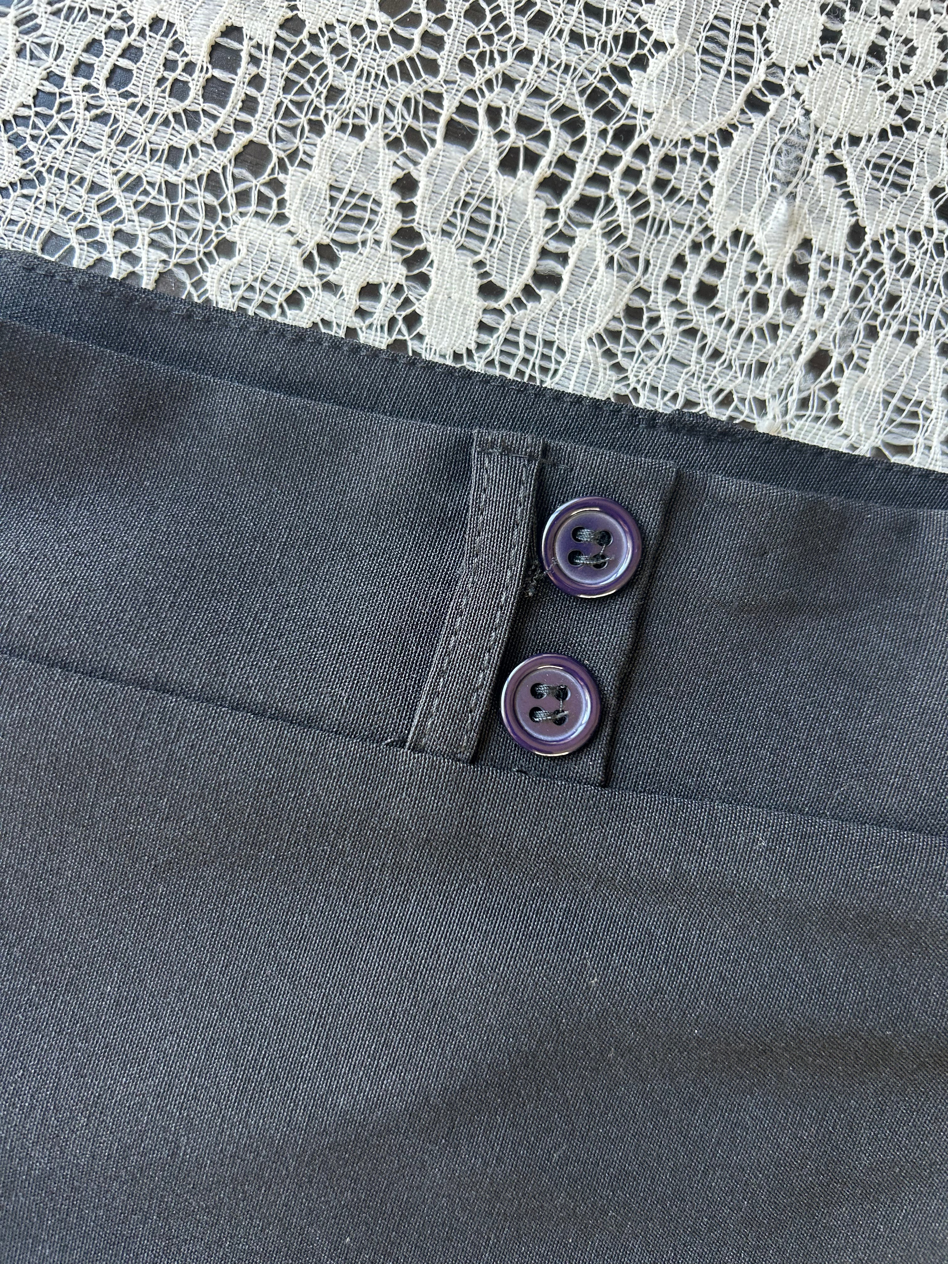 (XS) Vintage 00's Low Rise Micro Shorts