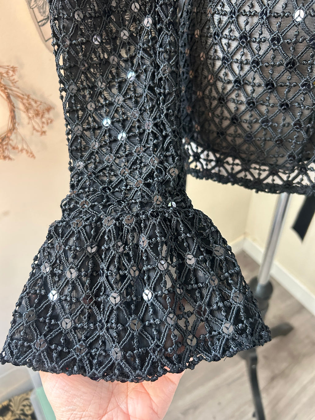 (M/L) Y2K Sequin Knit Flare Long Sleeve Blouse
