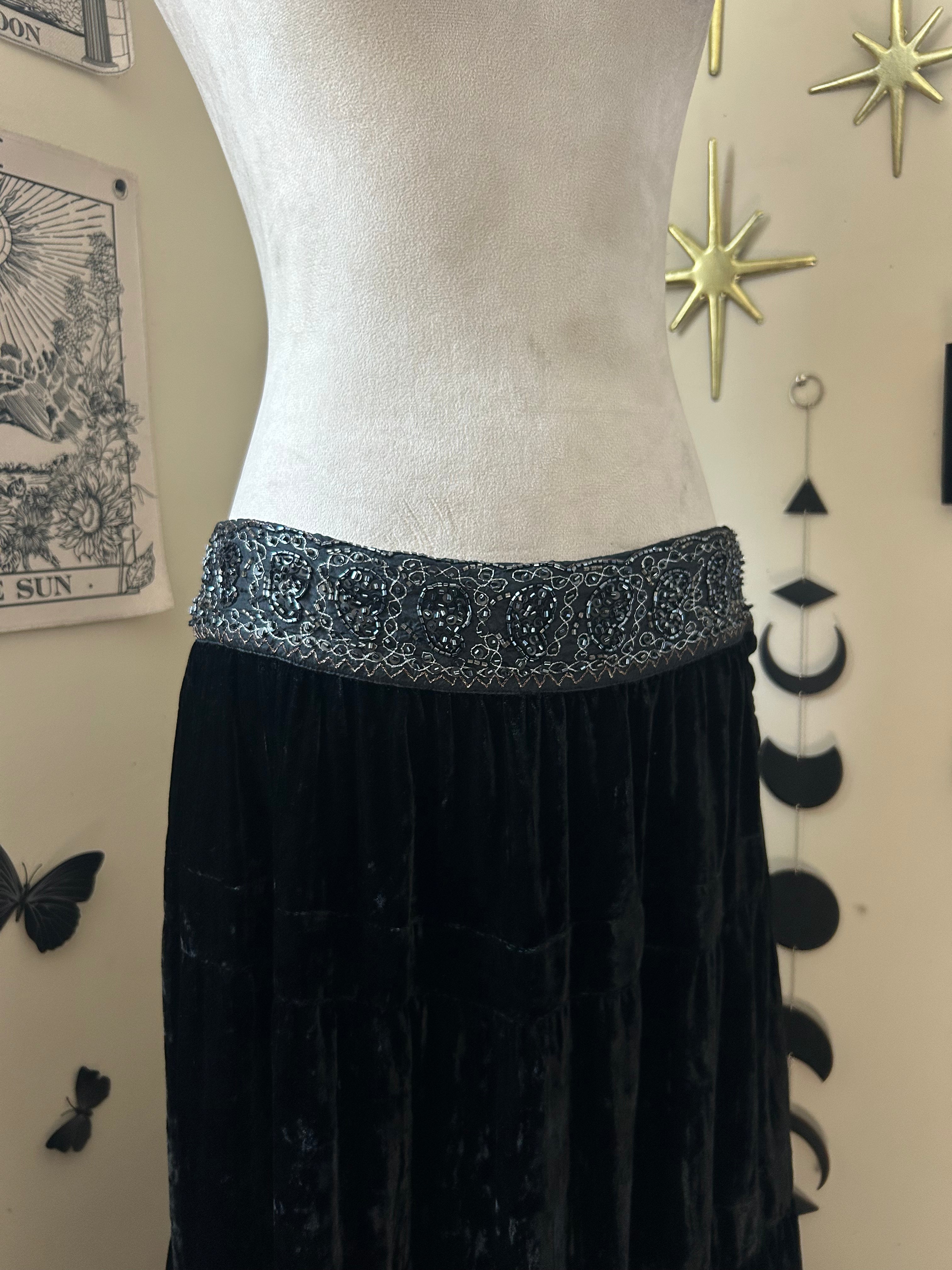 (S) Vintage 00's Deadstock Fairy Black Tiered Low-rise Maxi Skirt