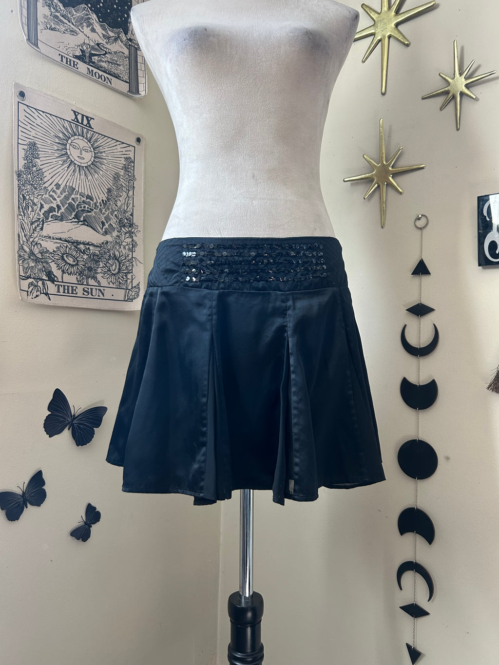 (S/M) Y2K Satin Pleated Mini Skirt