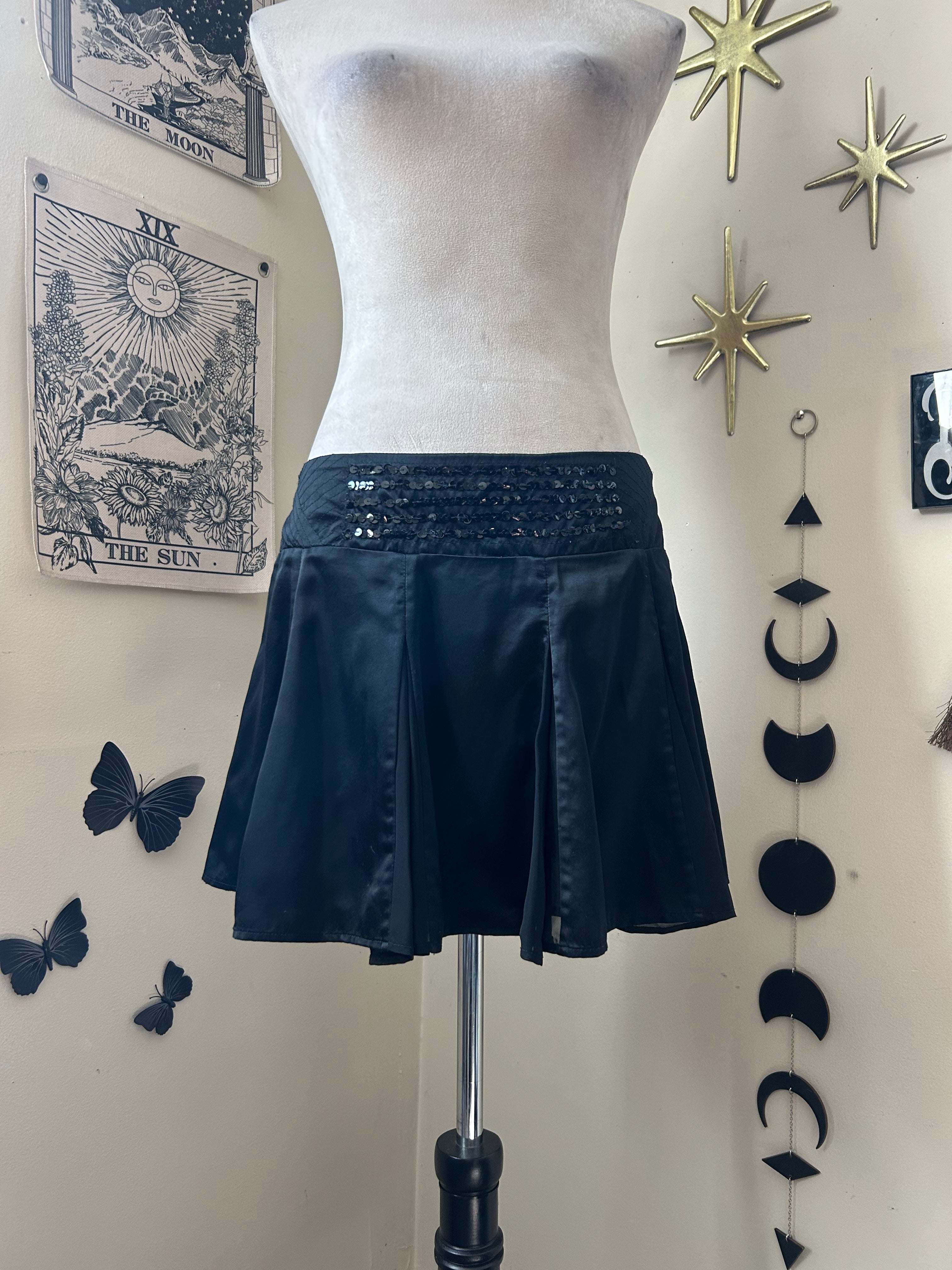 (S/M) Y2K Satin Pleated Mini Skirt