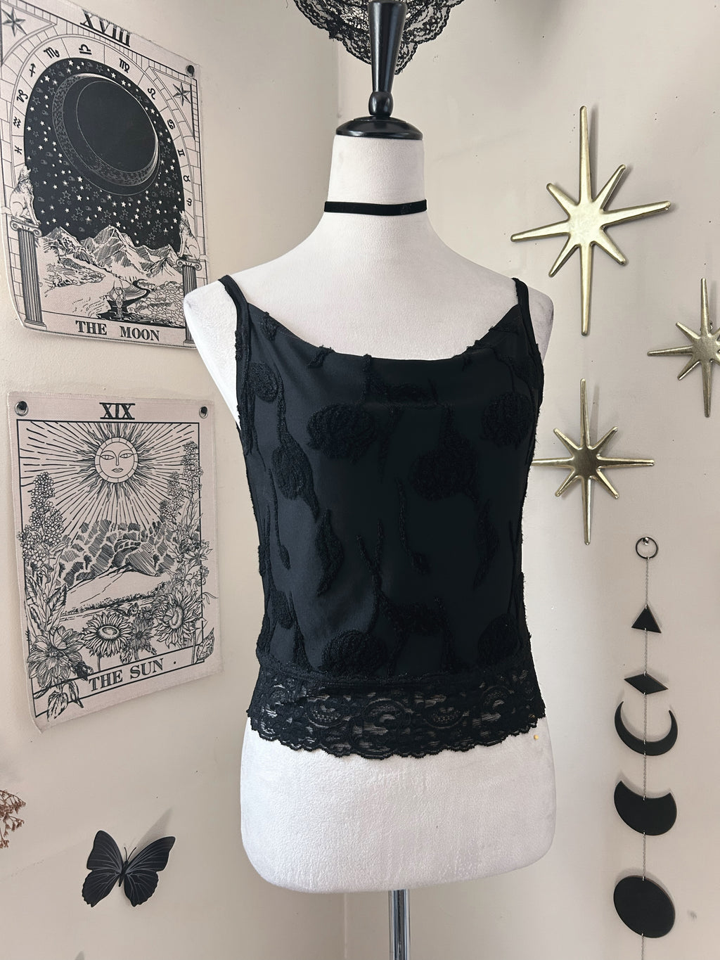 (S) Vintage 00's  Floral Embroidery Tank Top