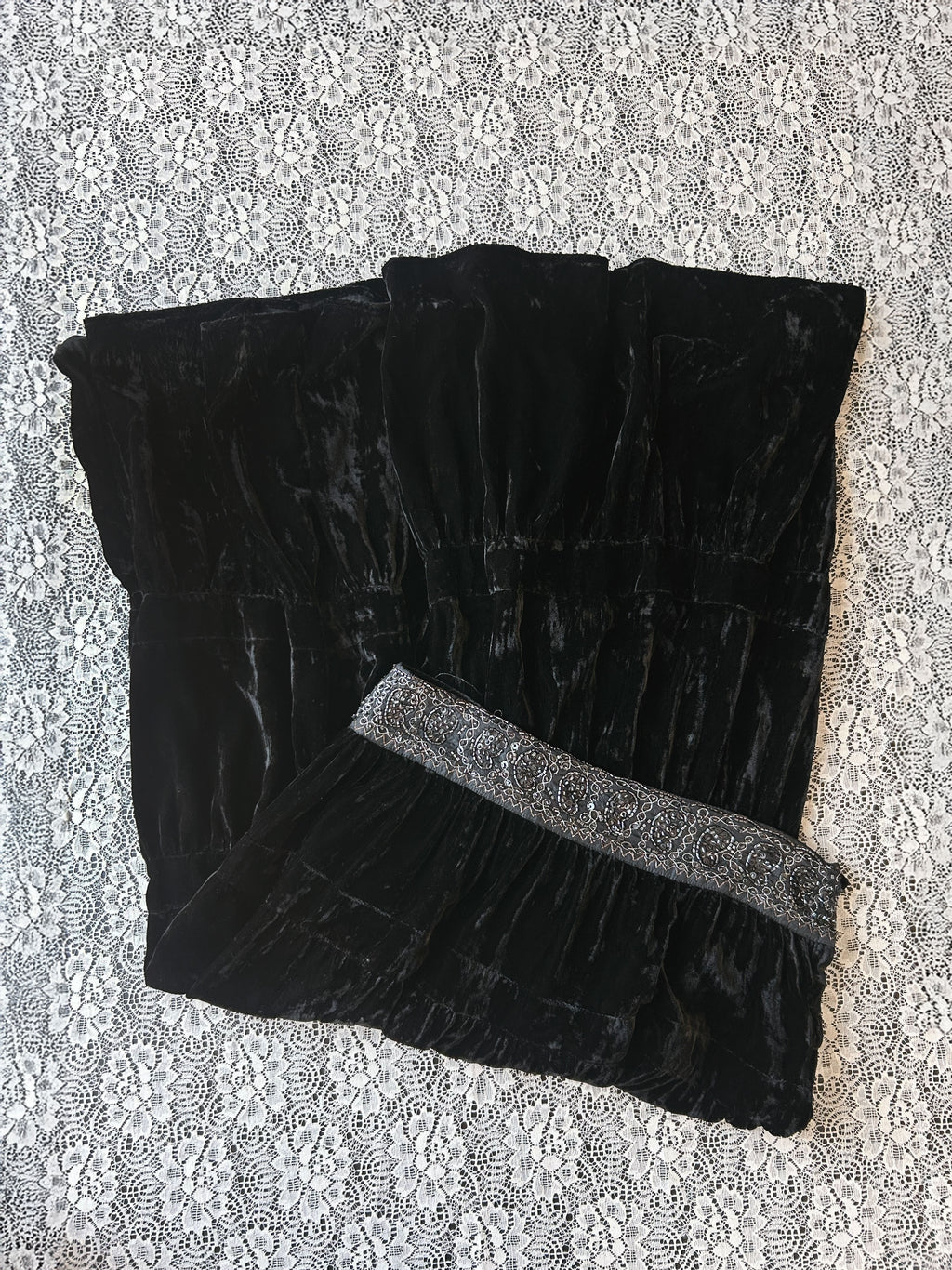 (S) Vintage 00's Deadstock Fairy Black Tiered Low-rise Maxi Skirt