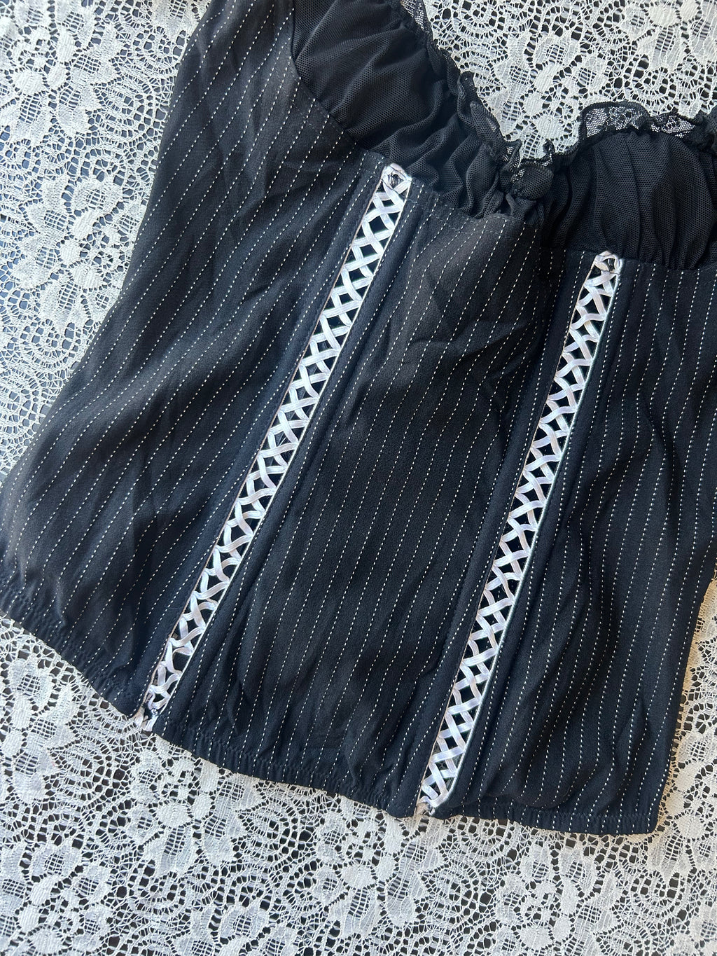 (M) Fredericks's of Hollywood Milkmaid Corset