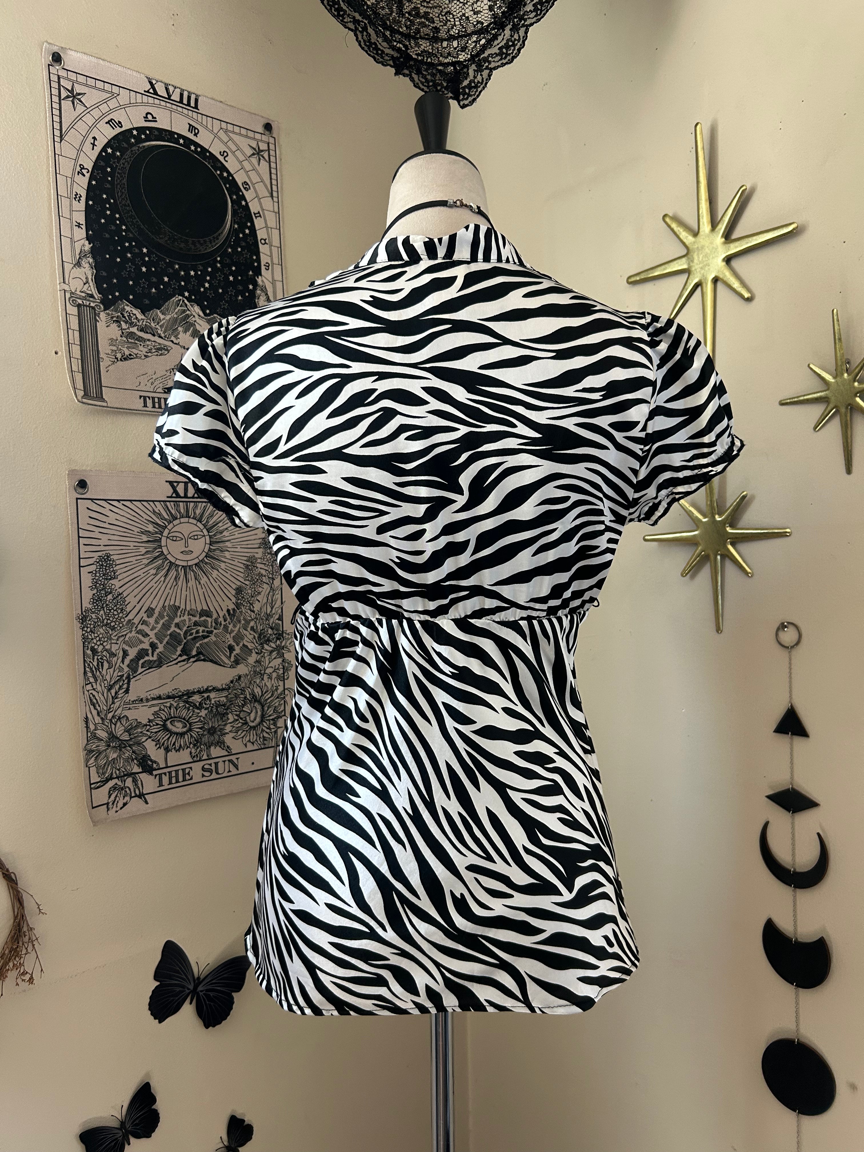 (M/L) Vintage 00's Zebra Print Top