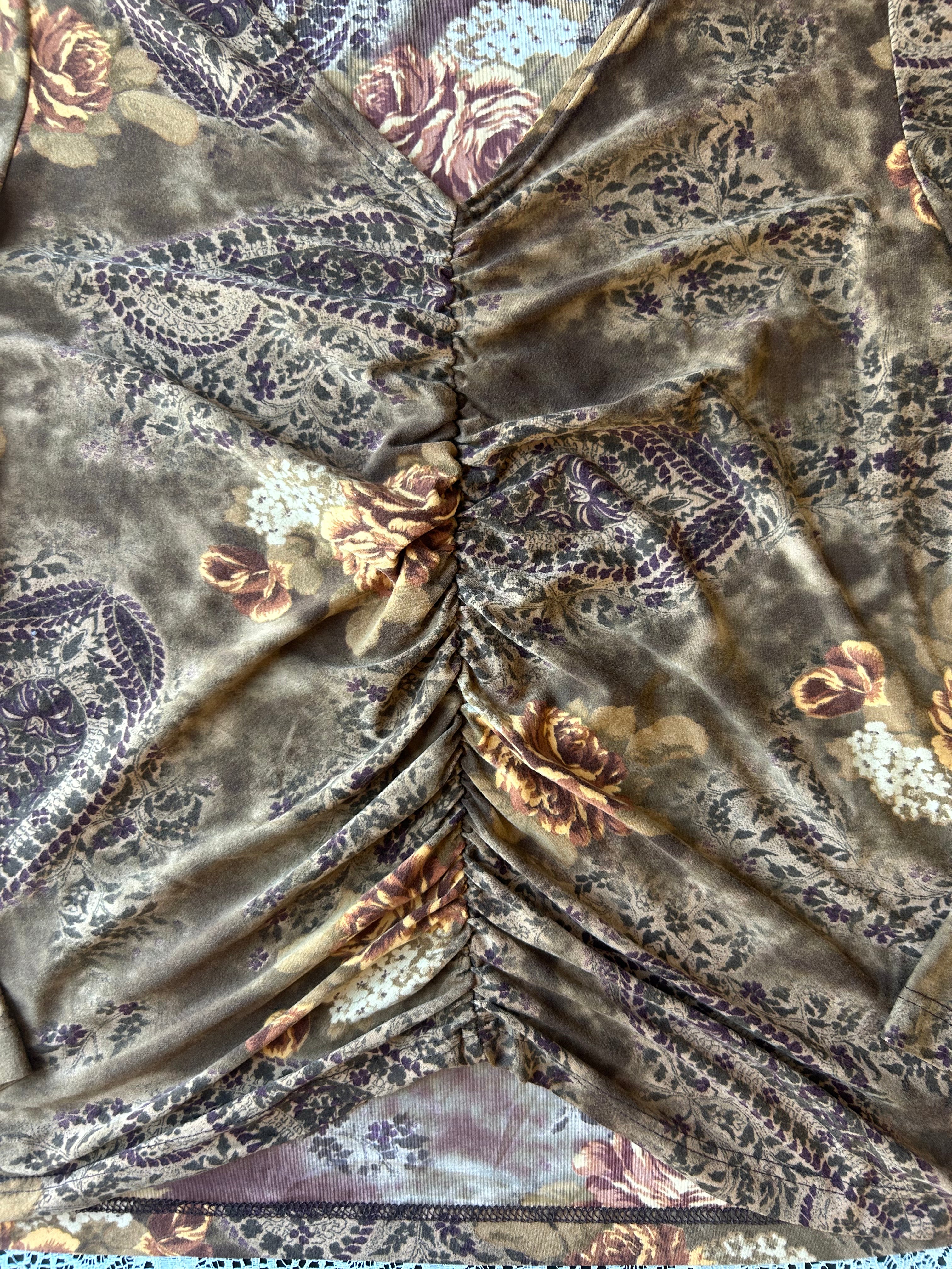 (M/L) Floral & Paisley Print Brown Top