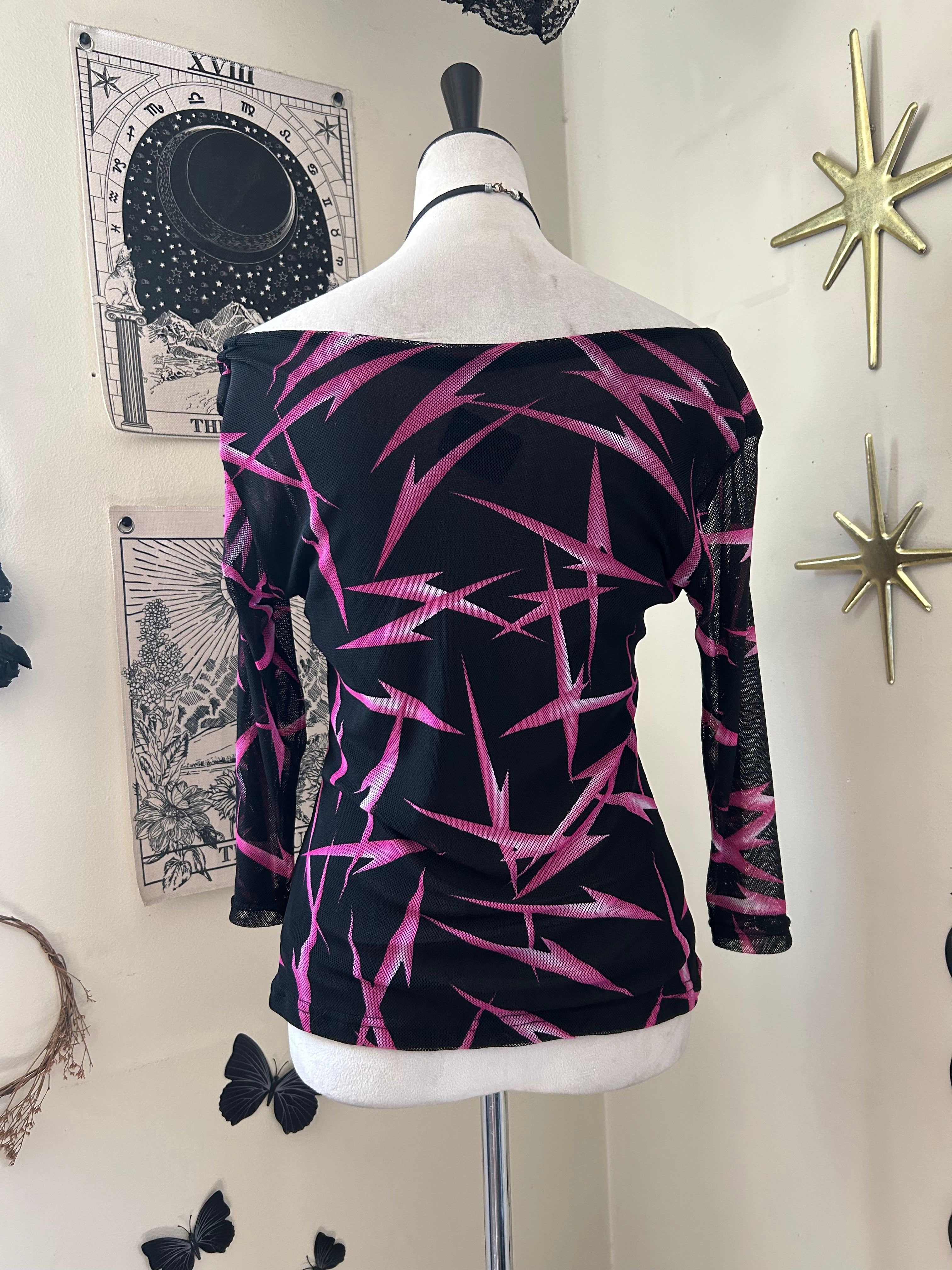 (M/L) 00's Mesh Top w/ Lightning Print