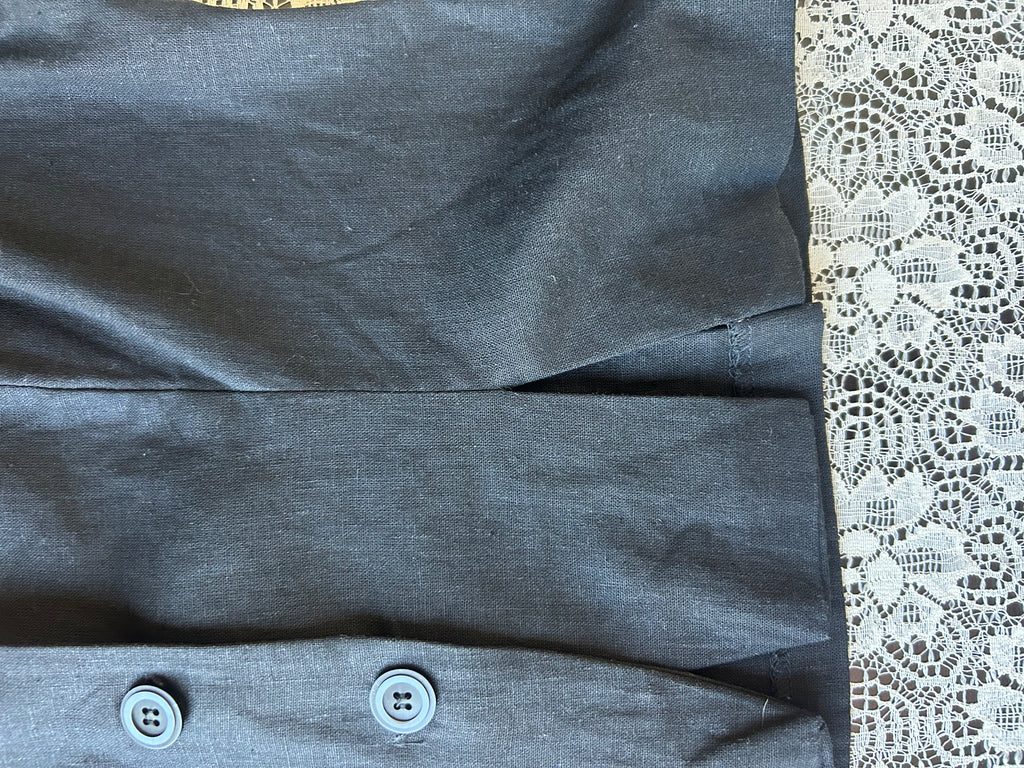 (L/XL) Vintage 90's Black Linen Top