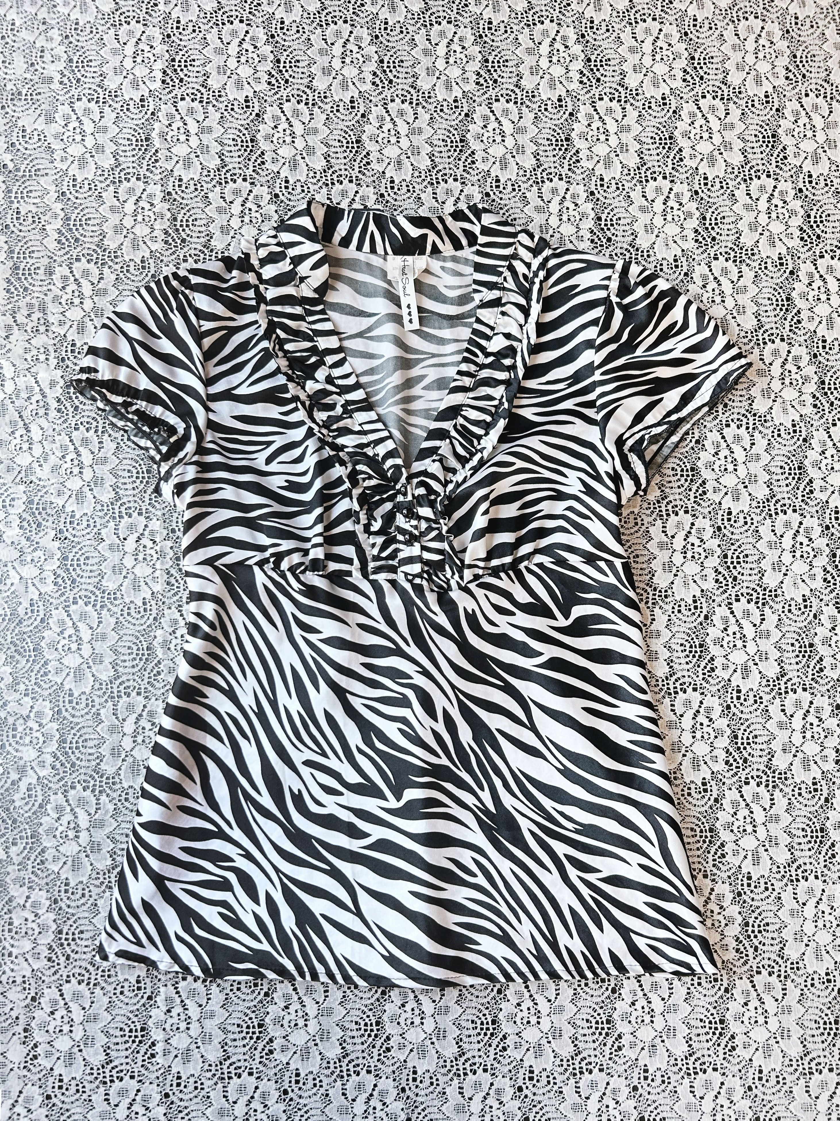 (M/L) Vintage 00's Zebra Print Top