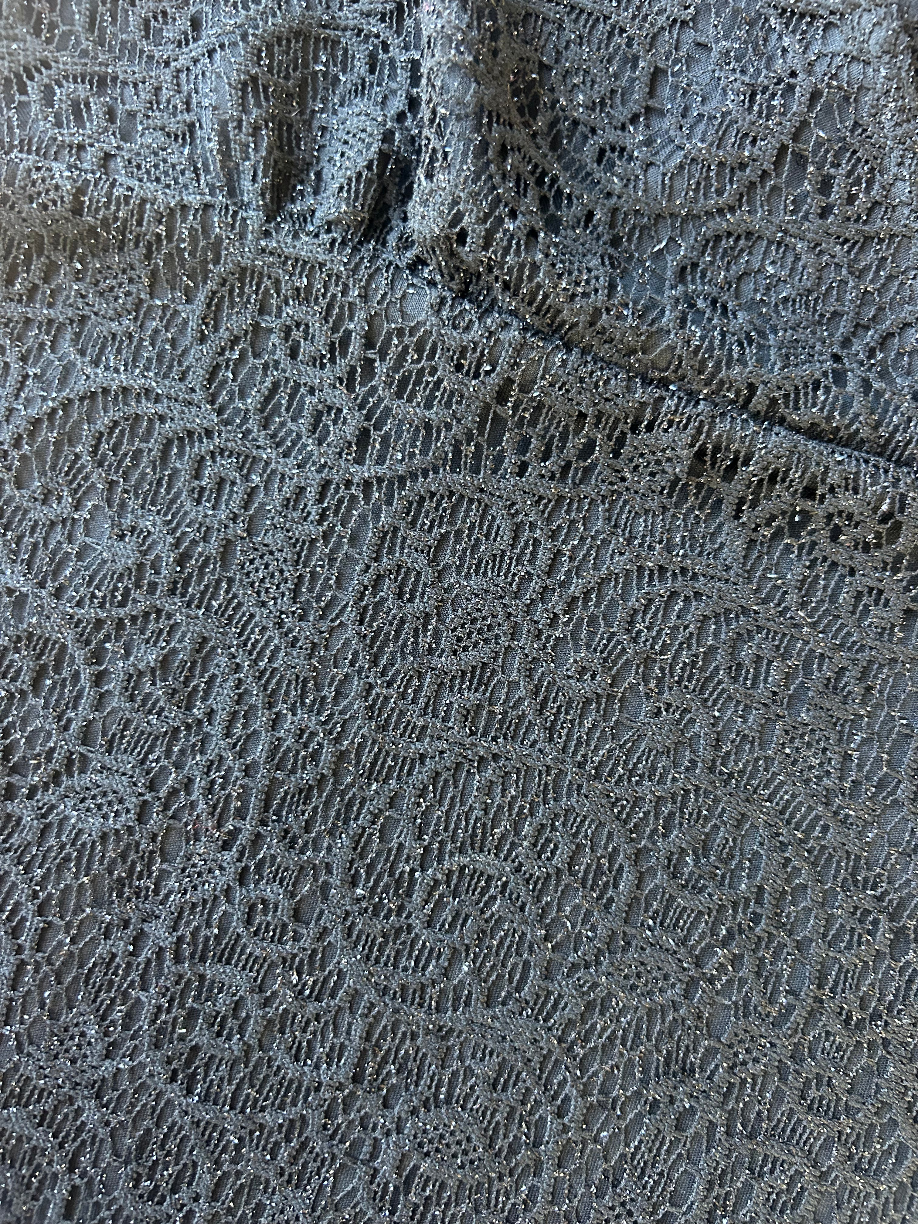 (S) 00's V-Neck Lace Top