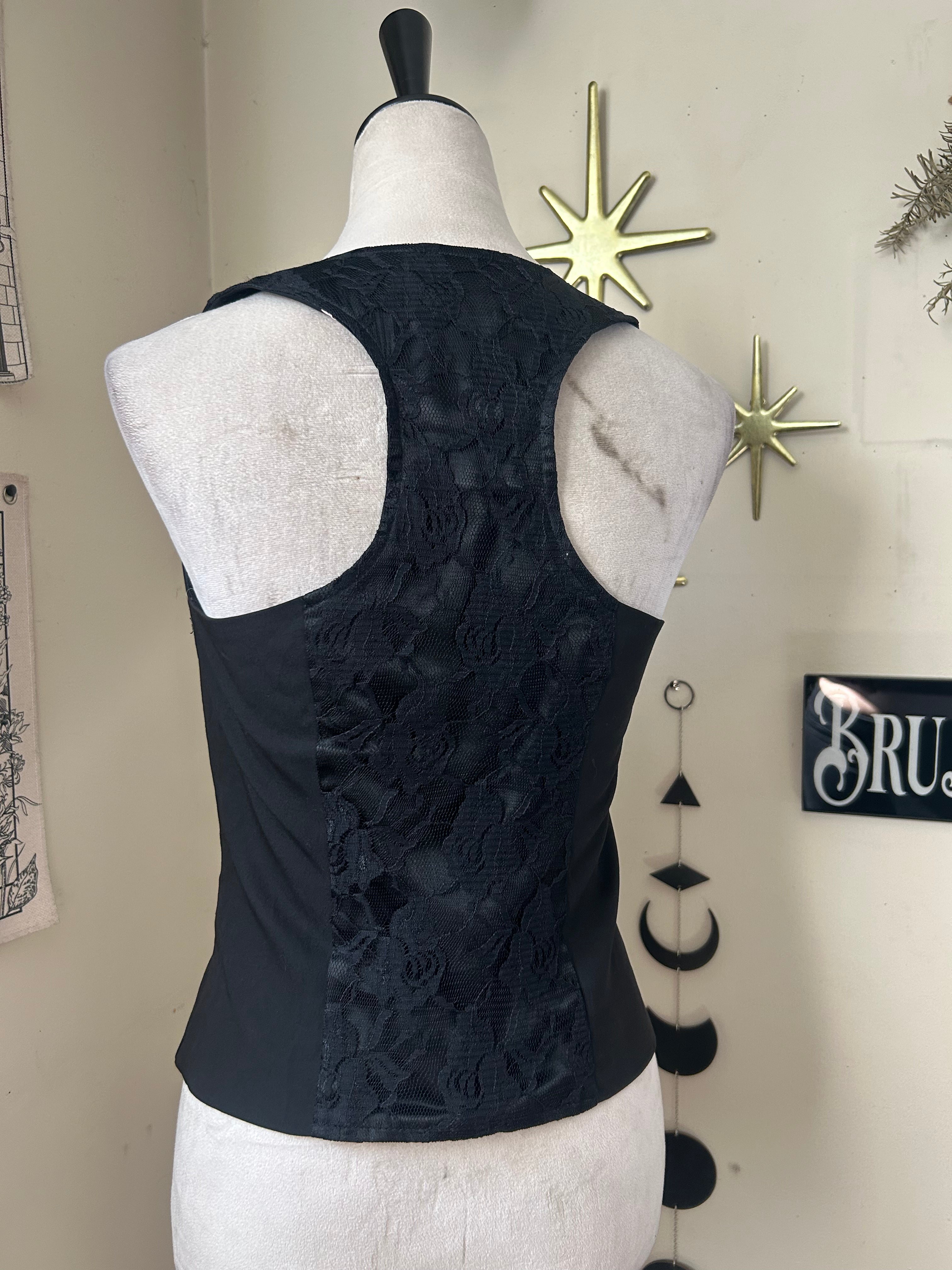 (S) 00's Round Neck Button Vest