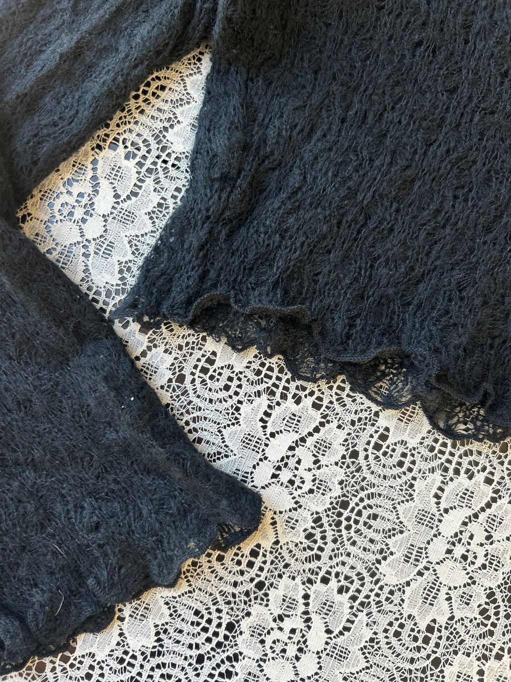 (M) Vintage 00's Knit Crop Flare Sleeves Top