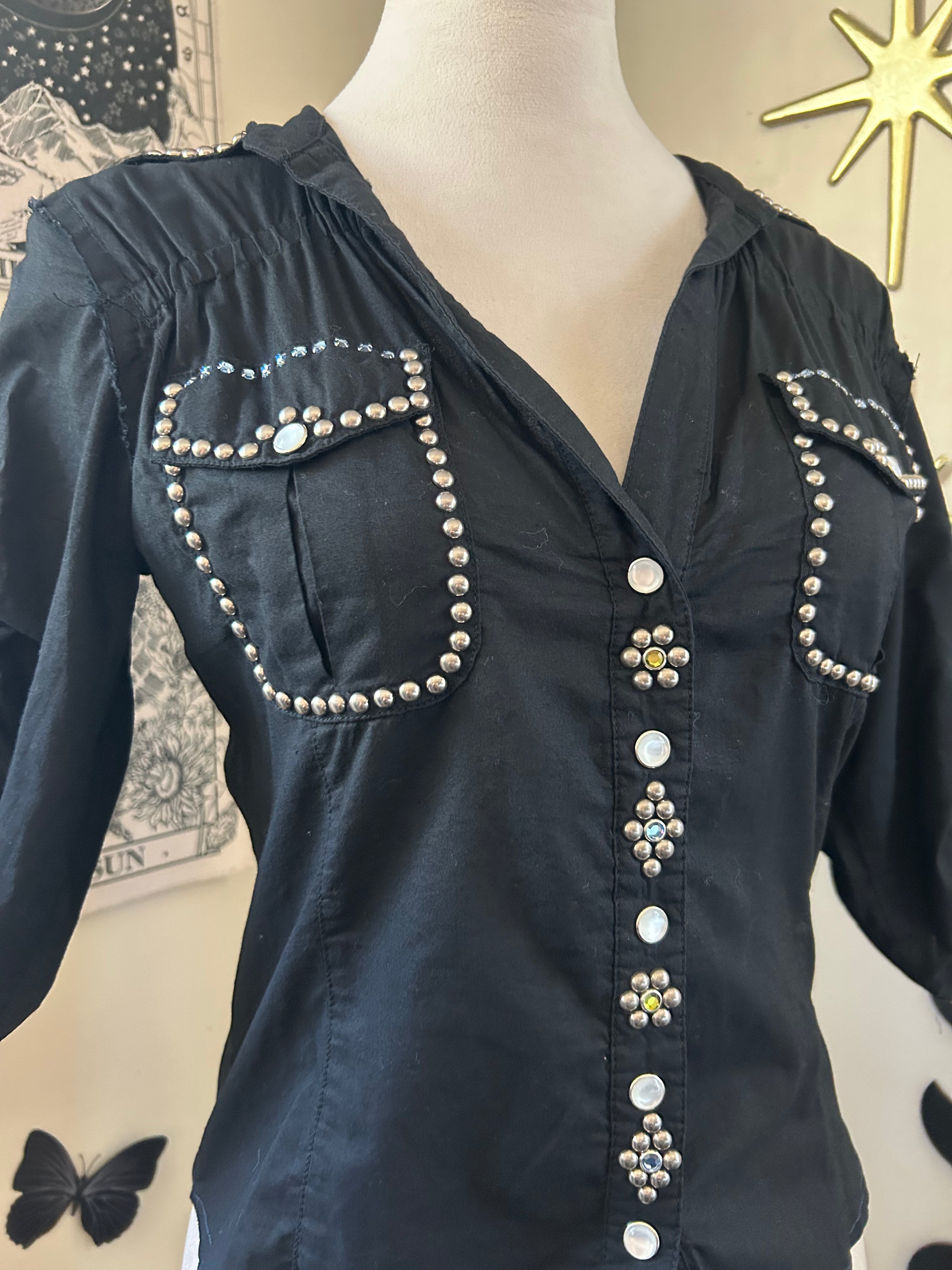 (M) Vintage 00's Western Style Embroidered Blouse