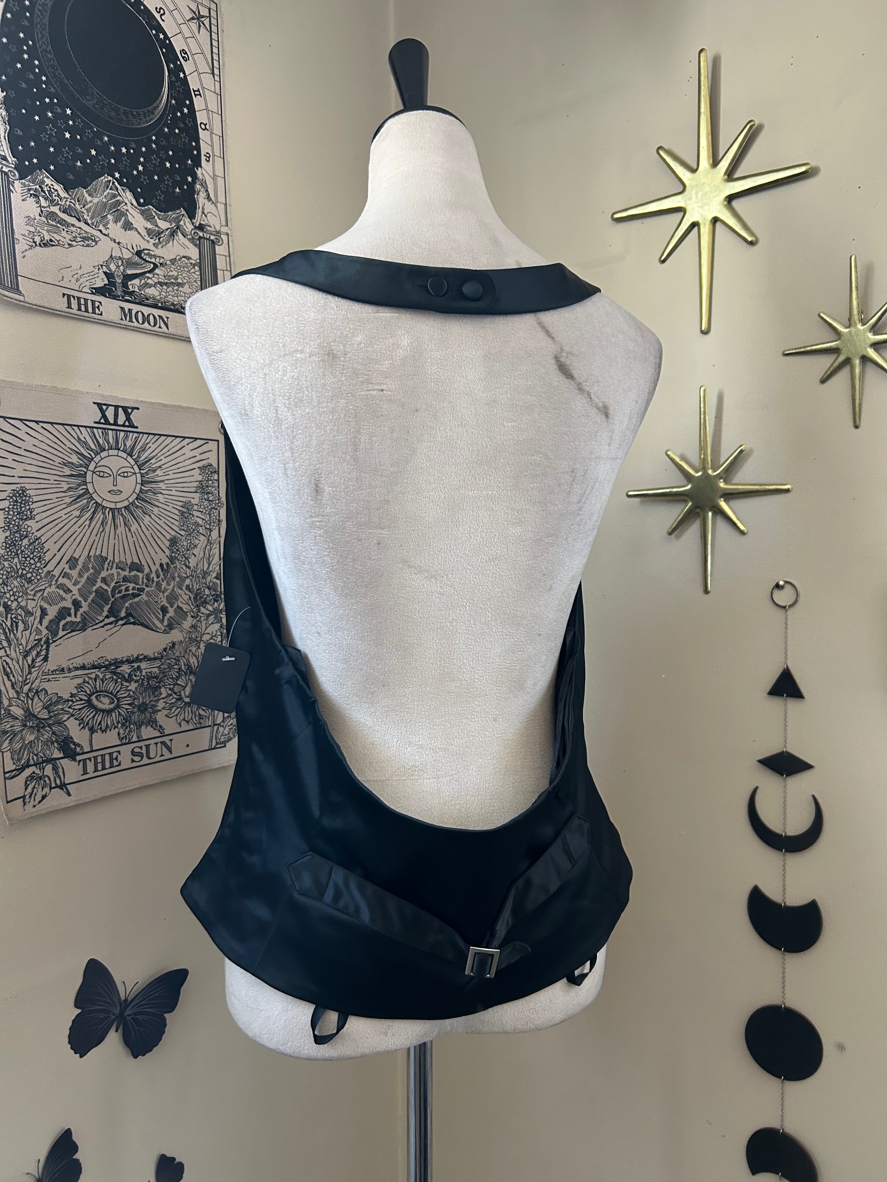 (XL/1X) Y2K Satin Crop Vest