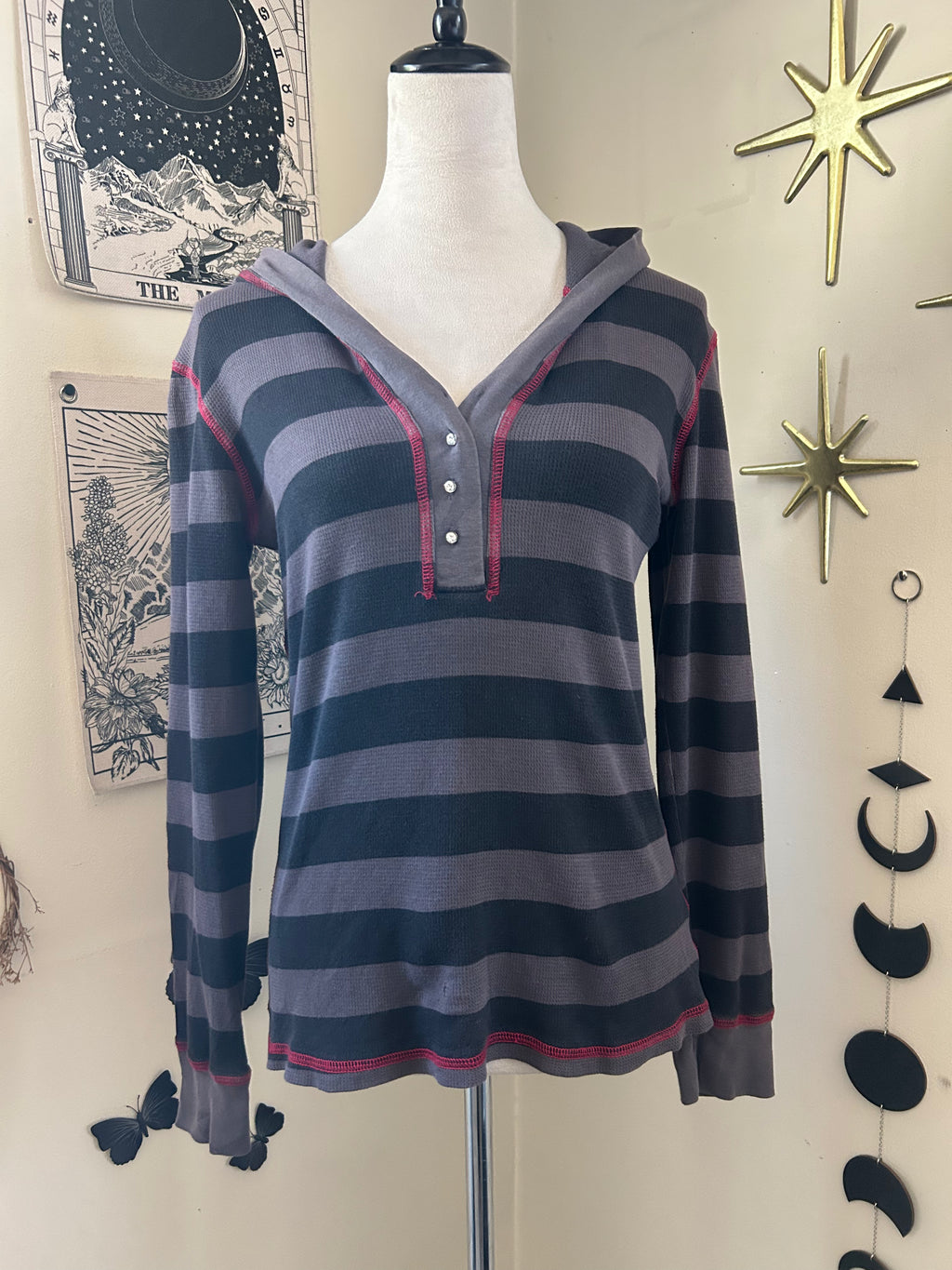 (M) Vintage 00's Hooded Long Sleeve Blouse
