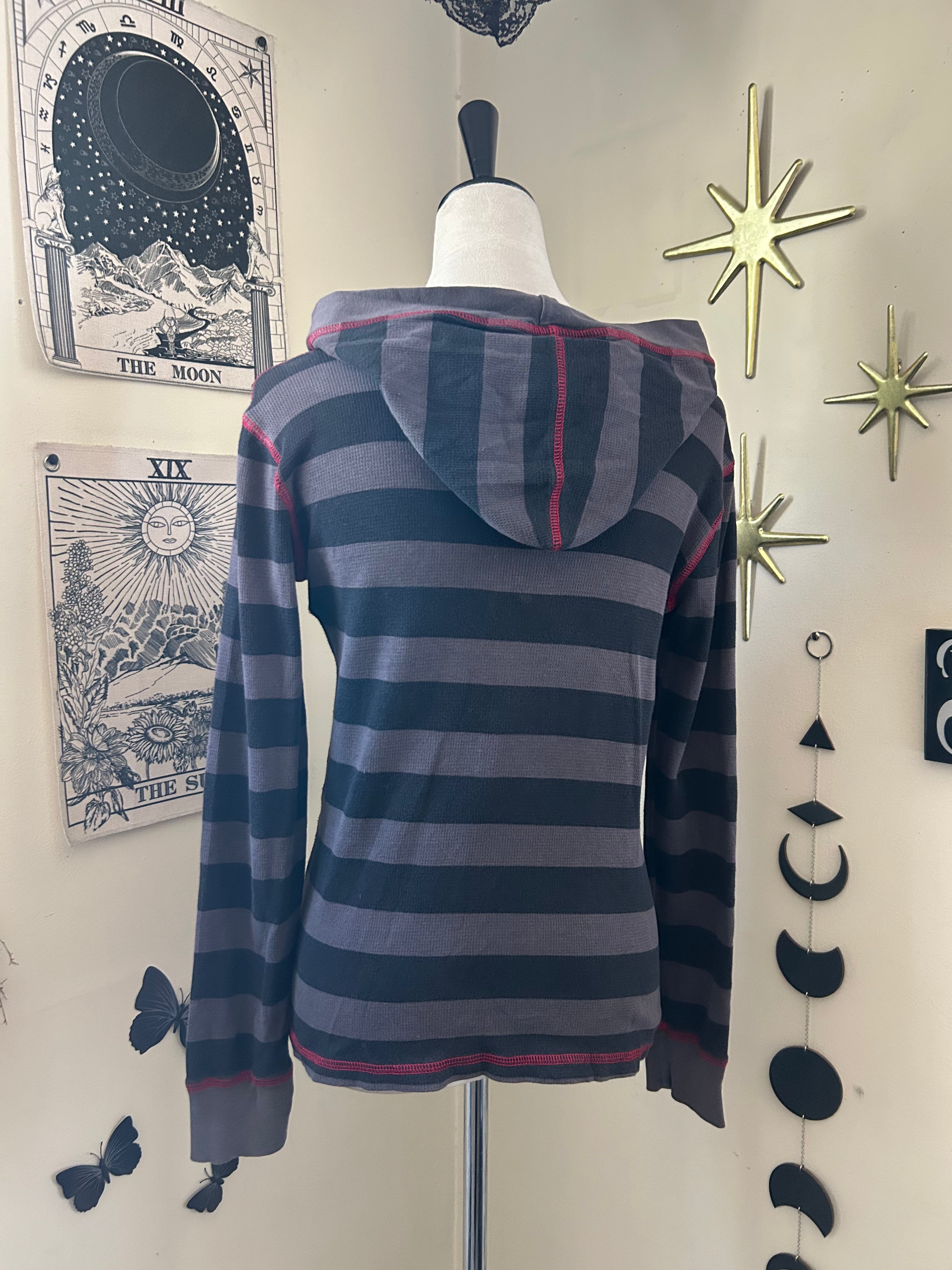 (M) Vintage 00's Hooded Long Sleeve Blouse