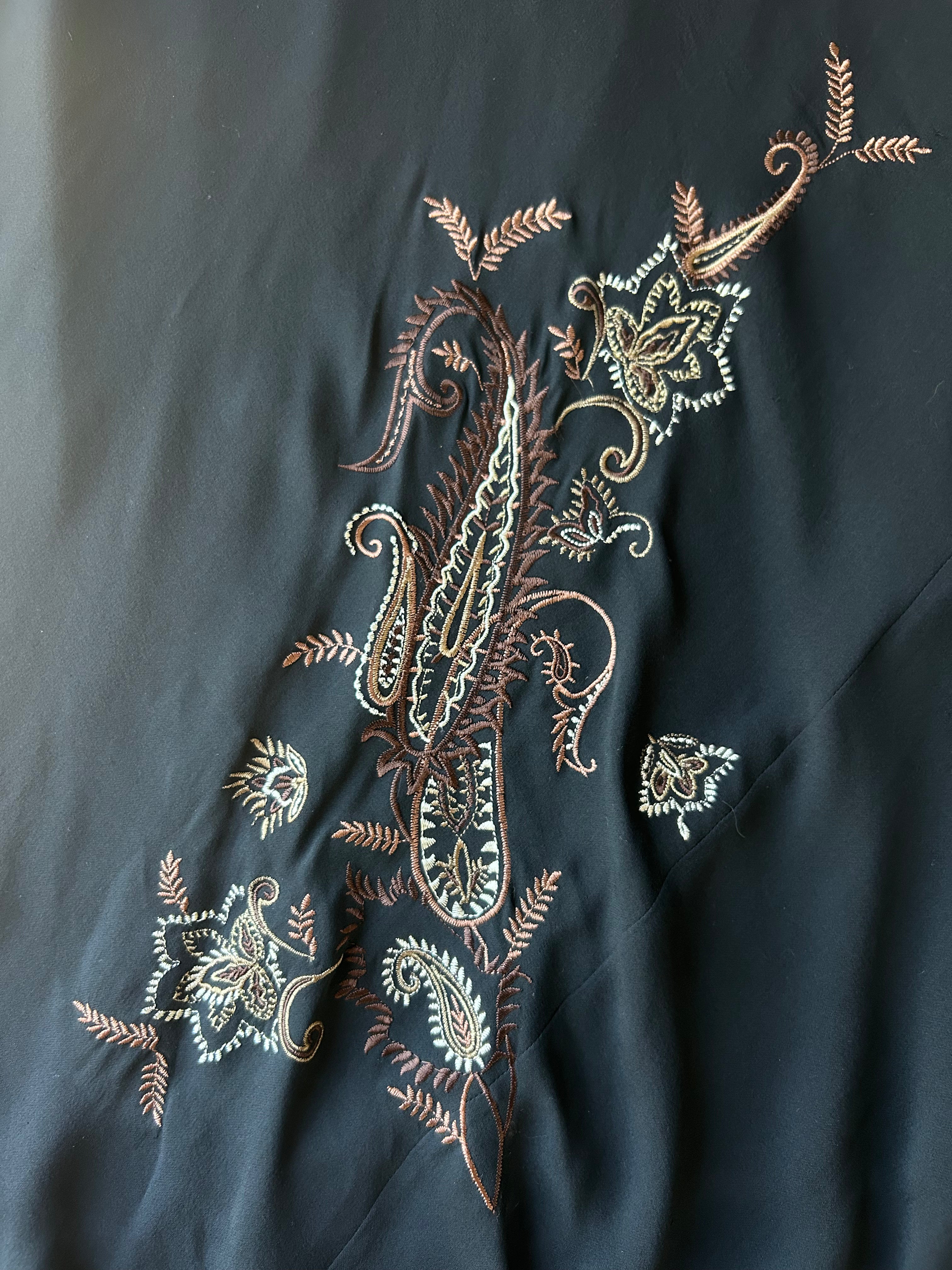 (18-20) Y2k Silk Embroidered Maxi Skirt