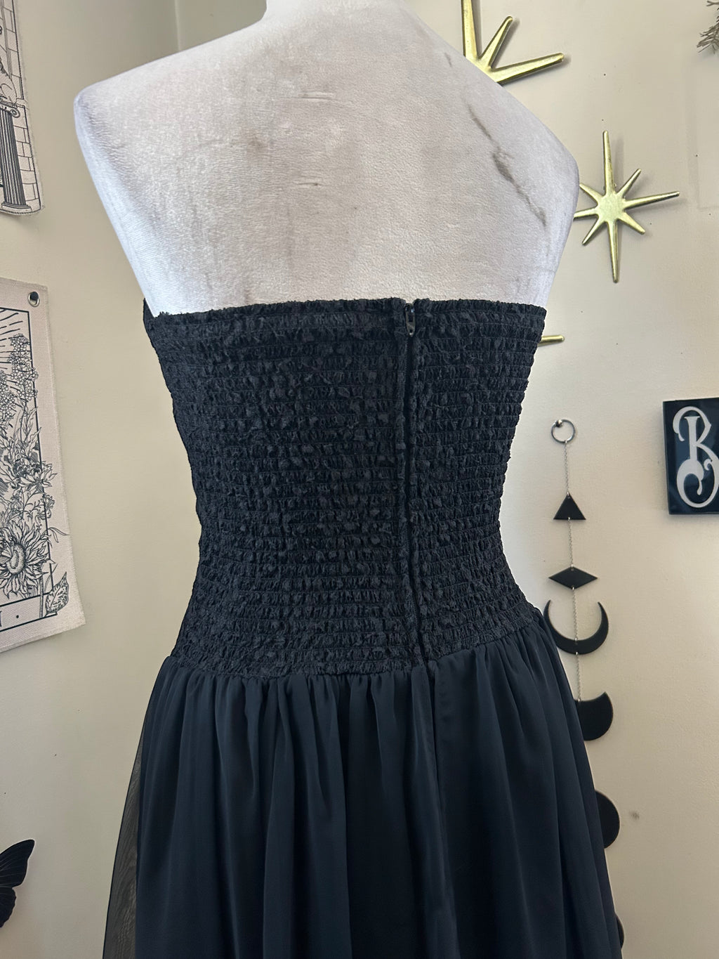 (M) Vintage 80's-90's Strapless Night Dress