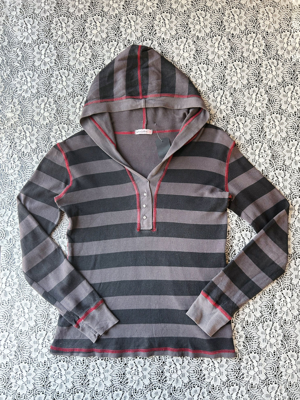 (M) Vintage 00's Hooded Long Sleeve Blouse