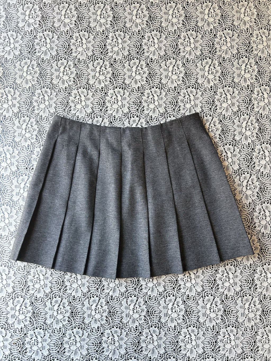 (M/L) Y2K Gray Pleated Mini Skirt