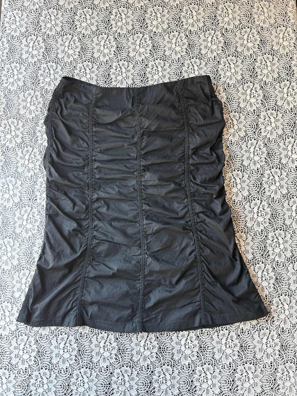 (M/L) Vintage 00's  Midi Skirt