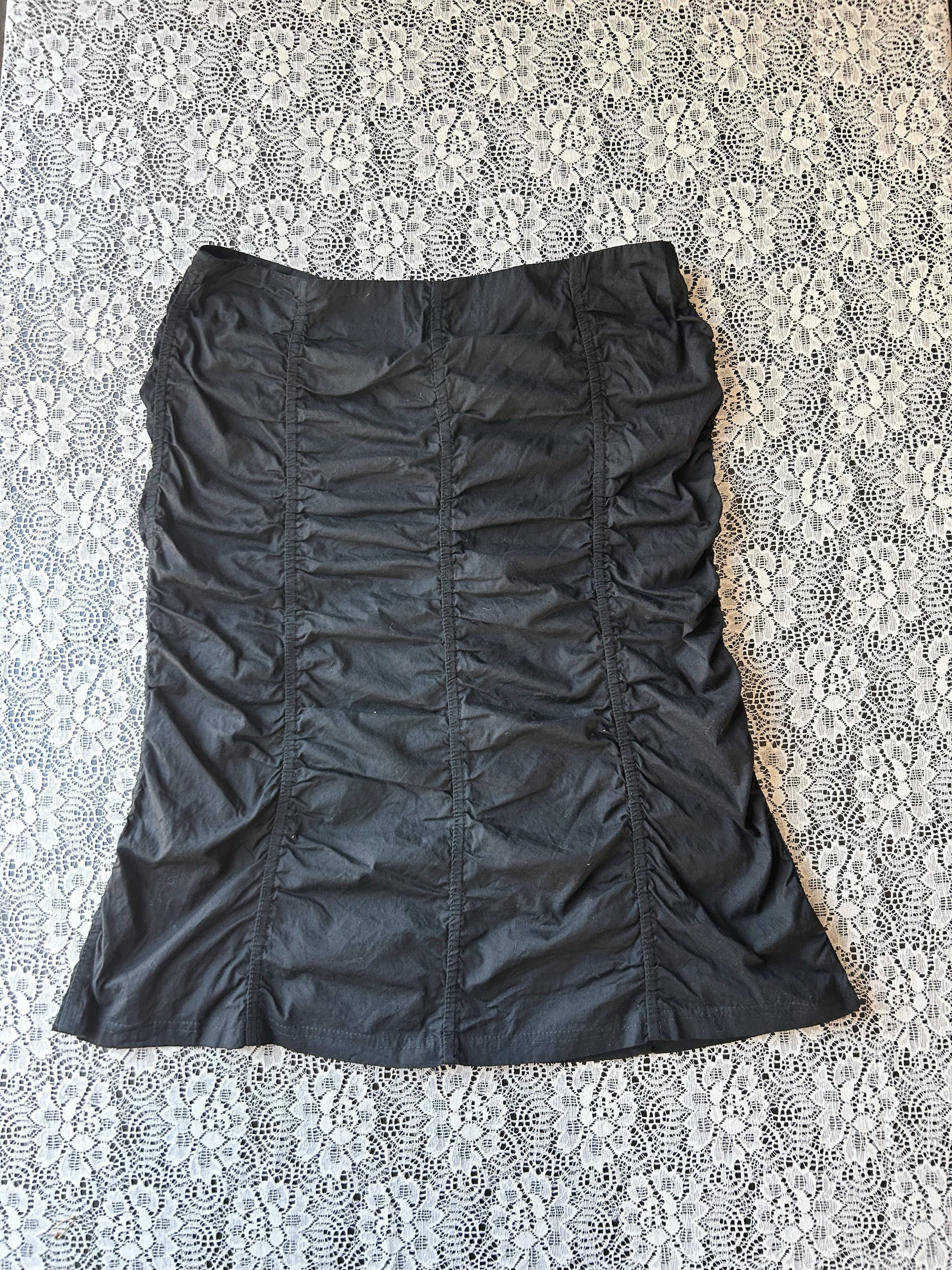(M/L) Vintage 00's  Midi Skirt