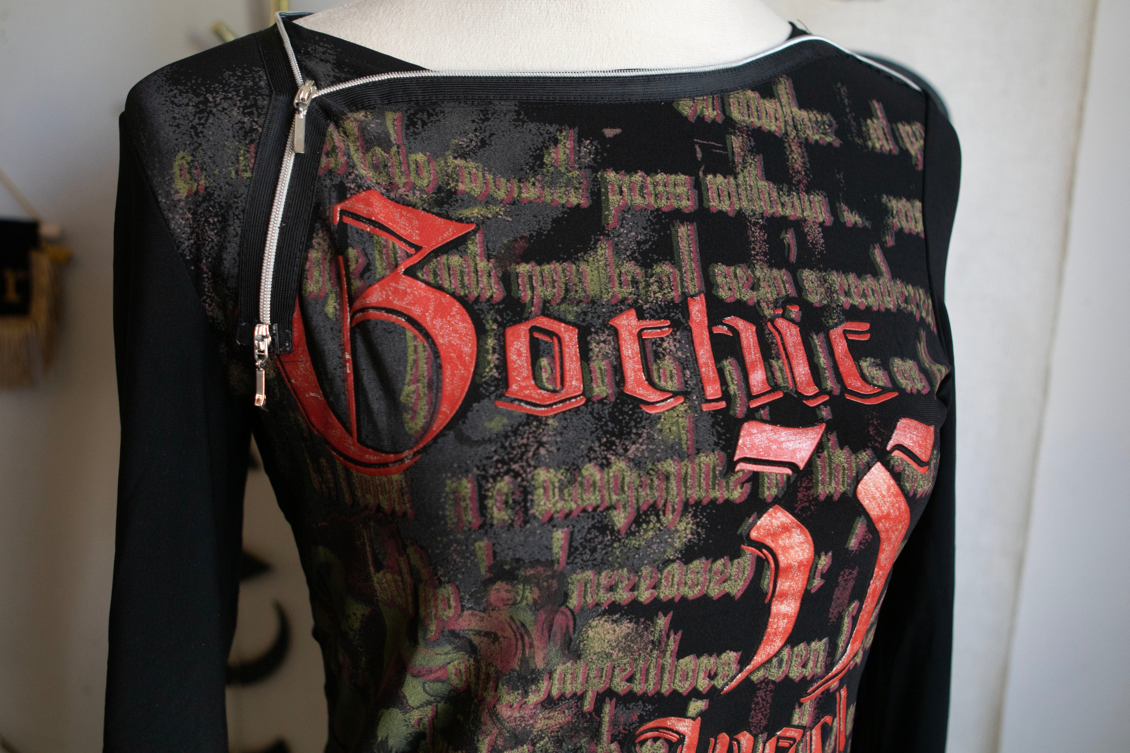 Vintage "Gothic" Graphic Long Sleeve Top