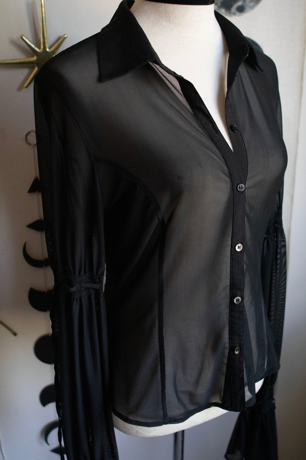 Vintage 90's-00's Romantic Mesh Super Long Flare Sleeve Button Blouse