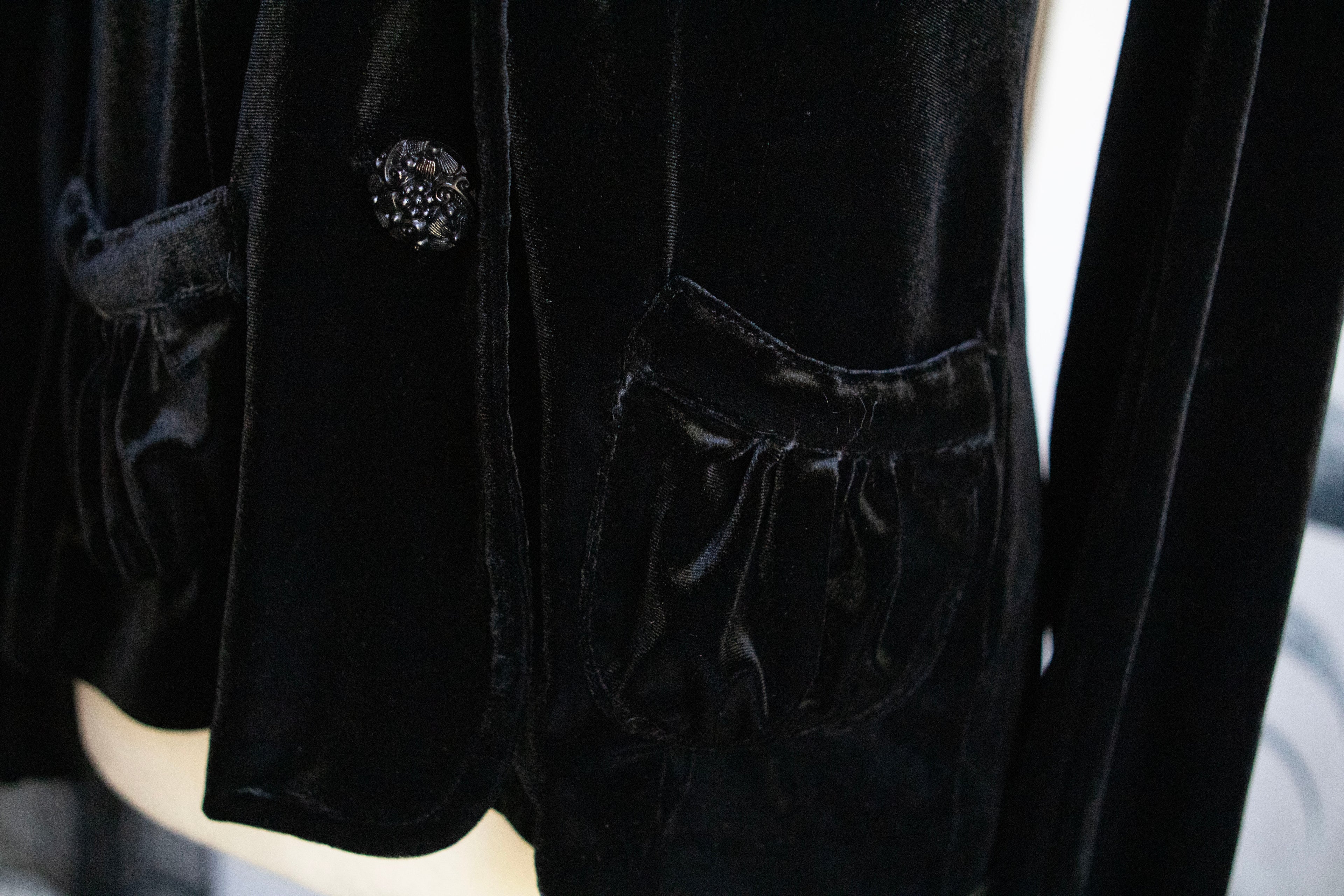 Y2K Velvet Black Blazer