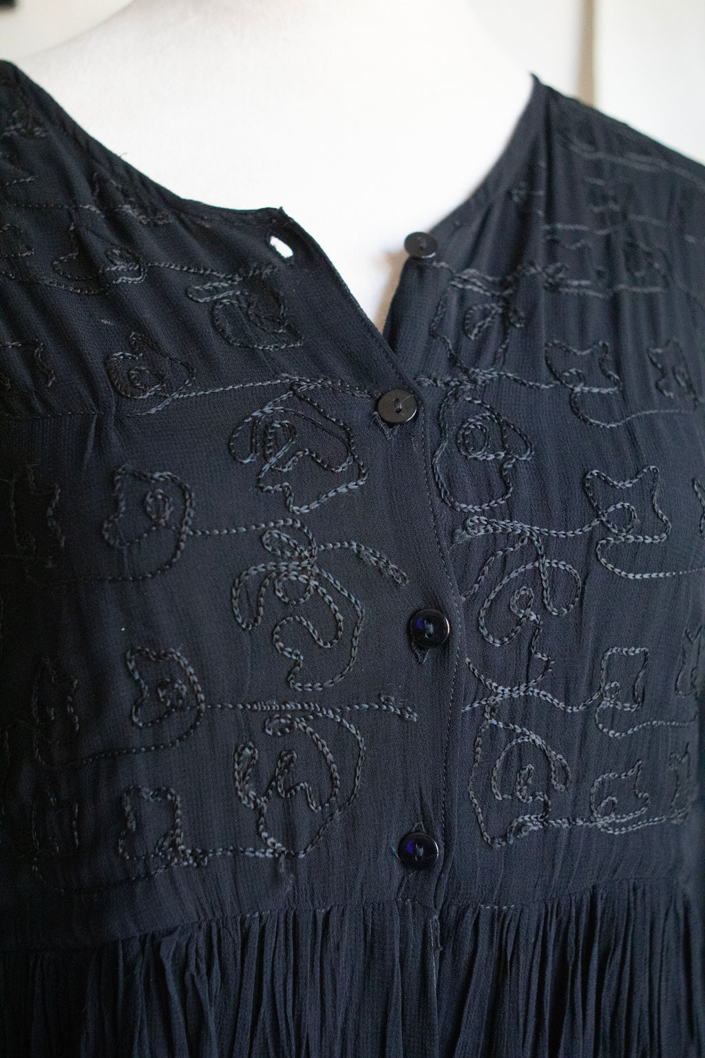 Vintage 90's Midi Dress W/ Embroidered Detail