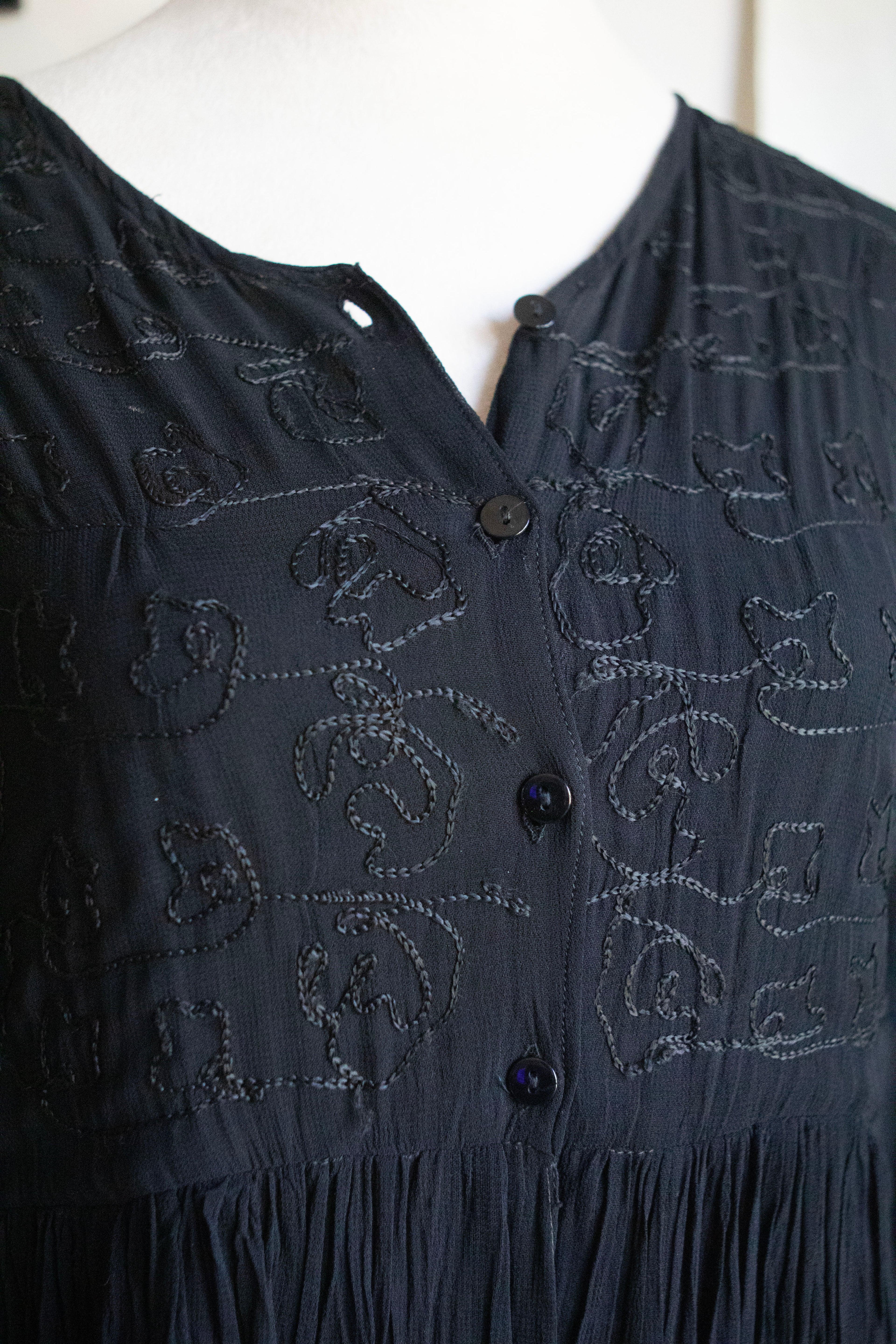 Vintage 90's Midi Dress W/ Embroidered Detail